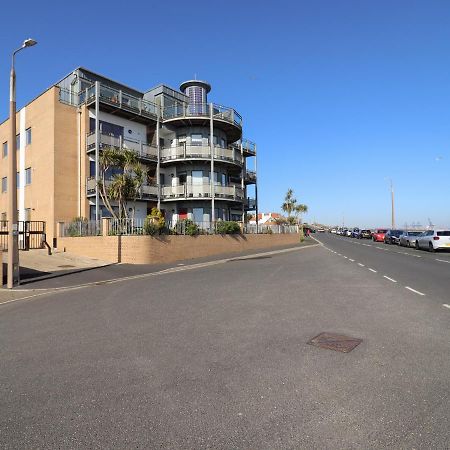 Flat 19 By The Beach Harwich Exterior foto