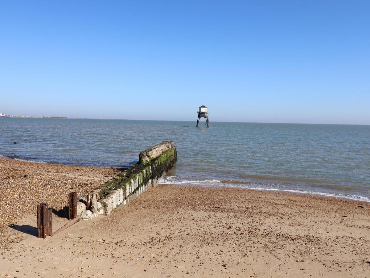 Flat 19 By The Beach Harwich Exterior foto